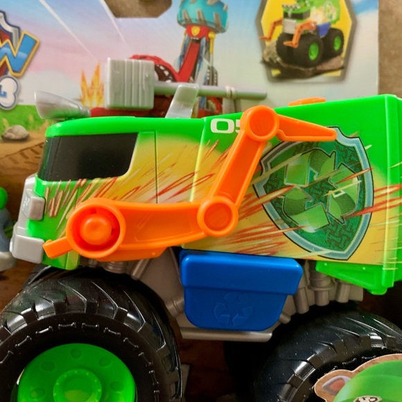 Paw Patrol - Rocky - Rescue Wheels Recycle Truck NEW - Picture 5 of 7